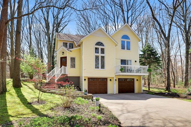 3330 Clearview Lane, Saugatuck, MI 49453