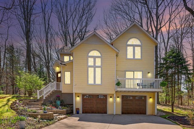 3330 Clearview Lane, Saugatuck, MI 49453