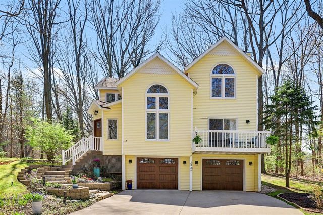 3330 Clearview Lane, Saugatuck, MI 49453