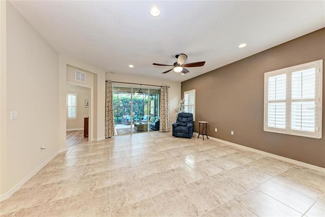 4952 MAYMONT PARK CIRCLE, Bradenton, FL 34203
