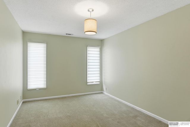 12832 Burt Court, Omaha, NE 68154