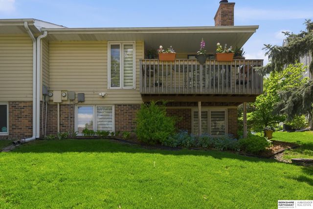 12832 Burt Court, Omaha, NE 68154