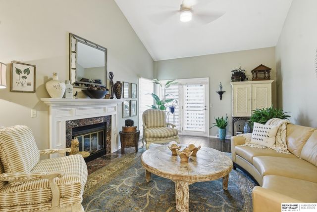 12832 Burt Court, Omaha, NE 68154