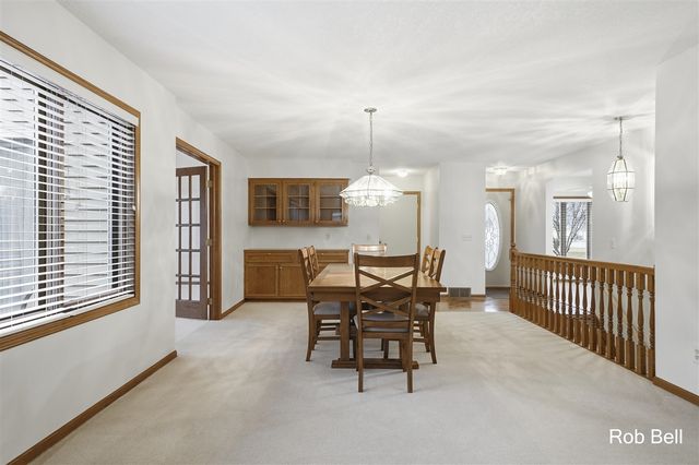 4232 Redbush Drive, Grandville, MI 49418