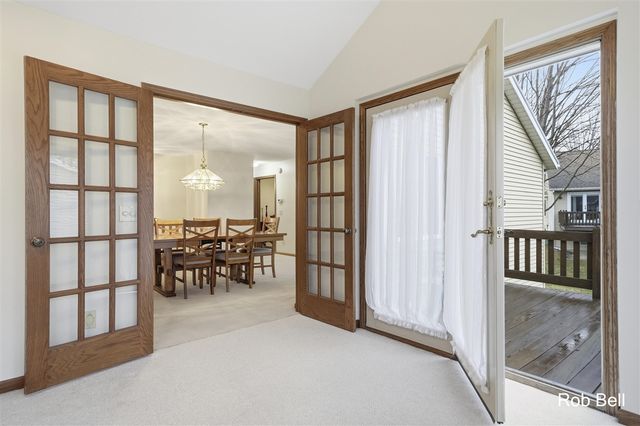 4232 Redbush Drive, Grandville, MI 49418