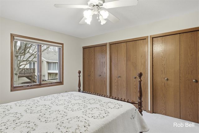 4232 Redbush Drive, Grandville, MI 49418