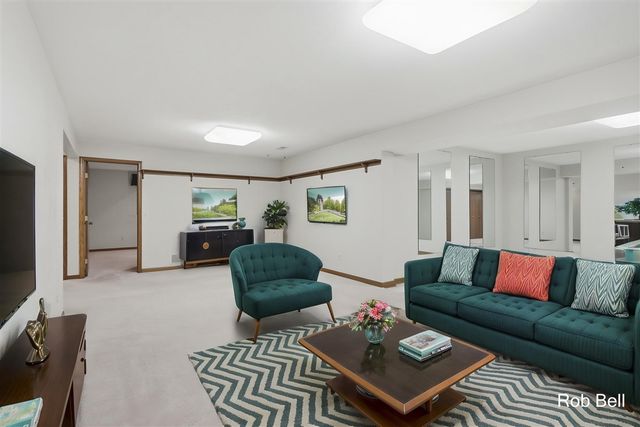 4232 Redbush Drive, Grandville, MI 49418