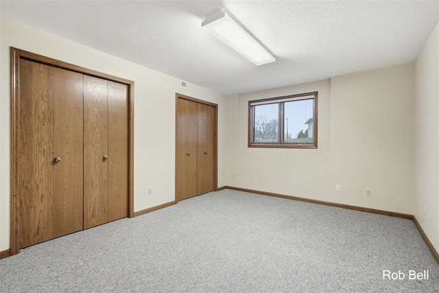 4232 Redbush Drive, Grandville, MI 49418