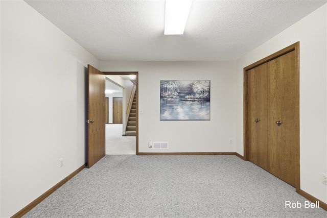 4232 Redbush Drive, Grandville, MI 49418