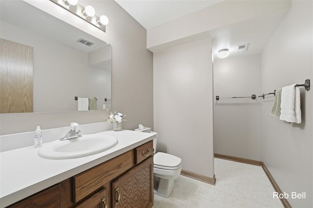 4232 Redbush Drive, Grandville, MI 49418