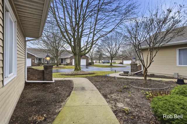 4232 Redbush Drive, Grandville, MI 49418