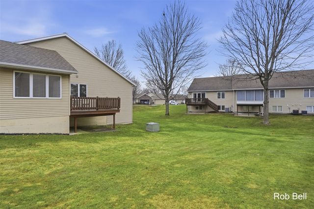 4232 Redbush Drive, Grandville, MI 49418