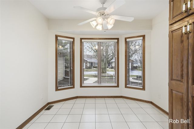 4232 Redbush Drive, Grandville, MI 49418