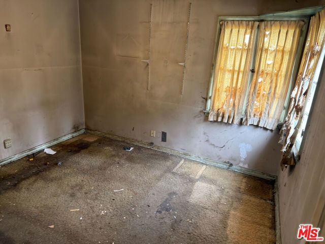 11229 Saticoy Street, Sun Valley (los Angeles), CA 91352