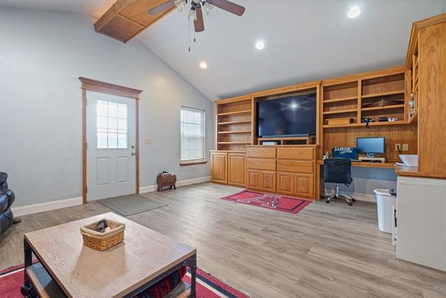 513 N Old Wire Road, Lowell, AR 72745