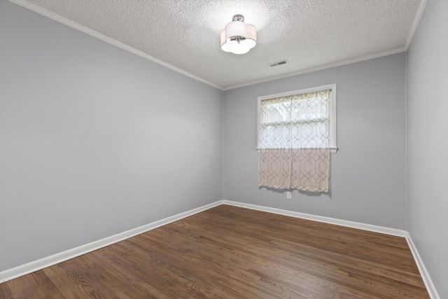 599 Steele Road, Rossville, GA 30741