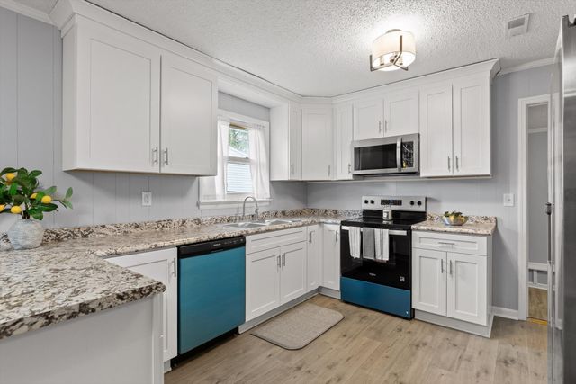 599 Steele Road, Rossville, GA 30741