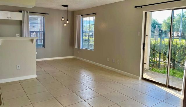 2750 Holly Hall Street 707, Houston, TX 77054