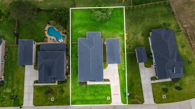 630 Running Iron Lane, Magnolia, TX 77354