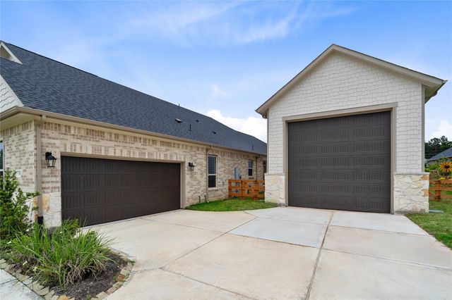 630 Running Iron Lane, Magnolia, TX 77354
