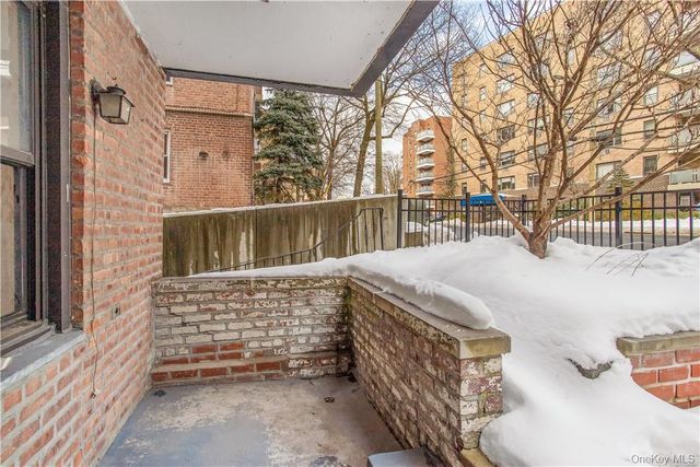 140 E Hartsdale Avenue 1F, Hartsdale, NY 10530