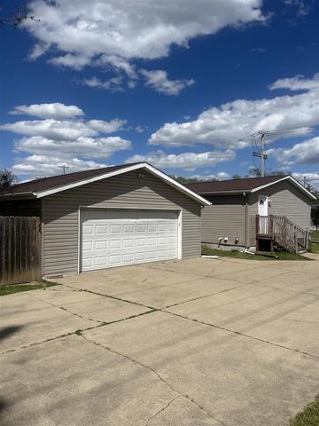 1809 Sunnyside Drive, Kalamazoo, MI 49048