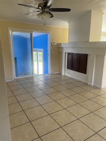 1809 Sunnyside Drive, Kalamazoo, MI 49048