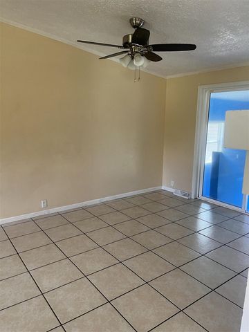1809 Sunnyside Drive, Kalamazoo, MI 49048