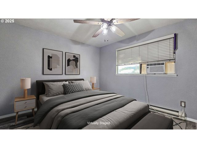 120 W Wilson, Carlton, OR 97111