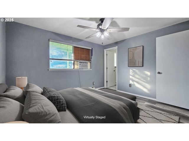 120 W Wilson, Carlton, OR 97111