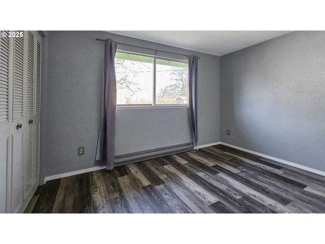 120 W Wilson, Carlton, OR 97111