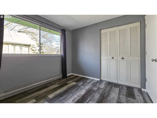 120 W Wilson, Carlton, OR 97111