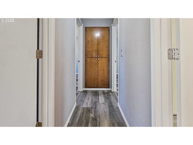 120 W Wilson, Carlton, OR 97111