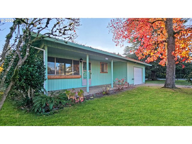 120 W Wilson, Carlton, OR 97111