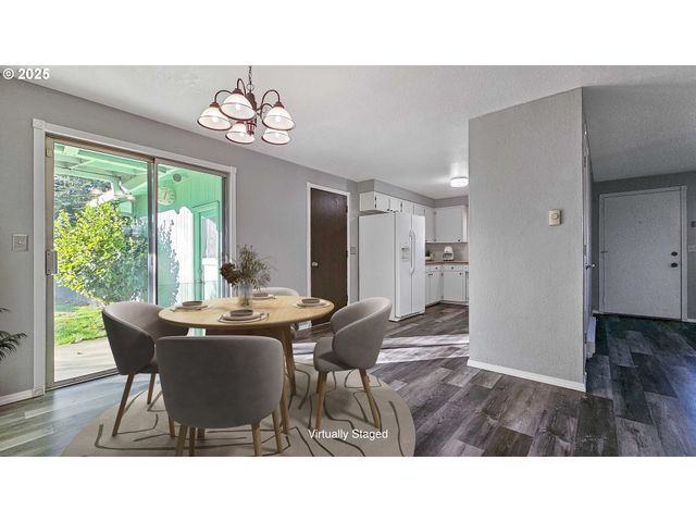 120 W Wilson, Carlton, OR 97111