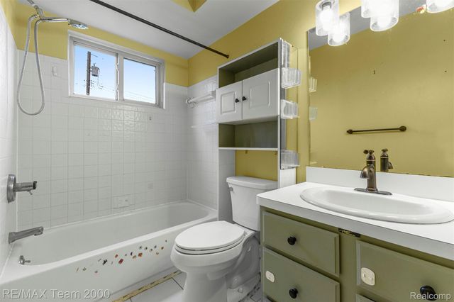 2714 Hallman Avenue, Waterford Charter Township, MI 48328