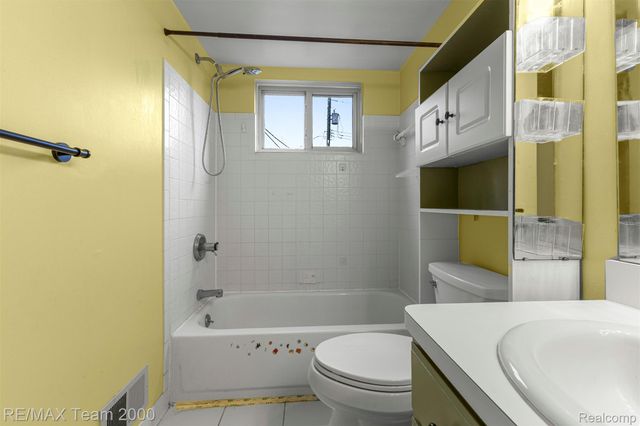 2714 Hallman Avenue, Waterford Charter Township, MI 48328