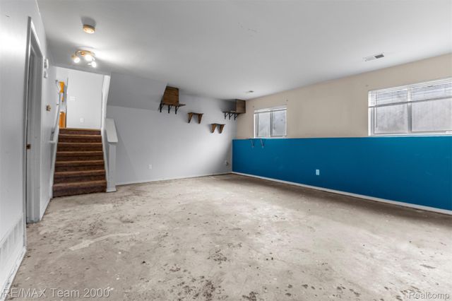 2714 Hallman Avenue, Waterford Charter Township, MI 48328