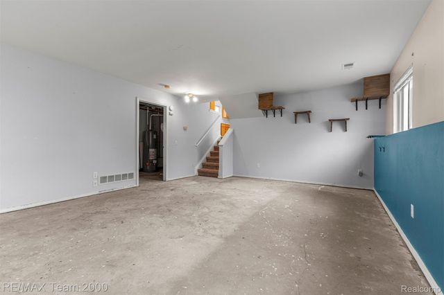 2714 Hallman Avenue, Waterford Charter Township, MI 48328