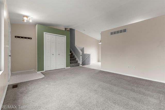 2714 Hallman Avenue, Waterford Charter Township, MI 48328