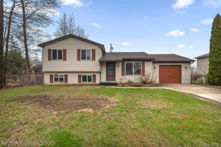 2714 Hallman Avenue, Waterford Charter Township, MI 48328