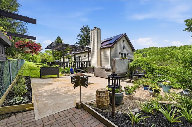 3672 Saxonburg Blvd, Indiana Twp, PA 15238
