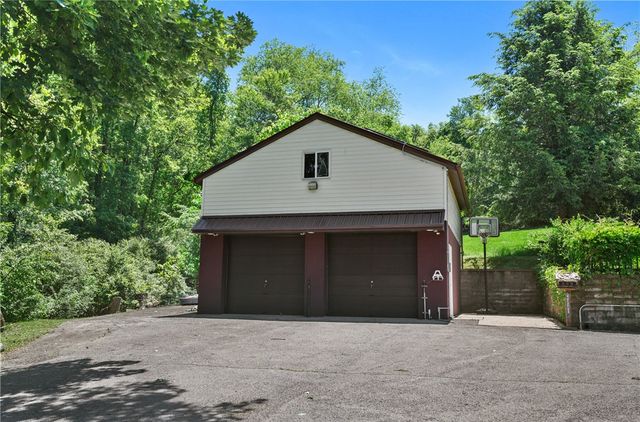 3672 Saxonburg Blvd, Indiana Twp, PA 15238