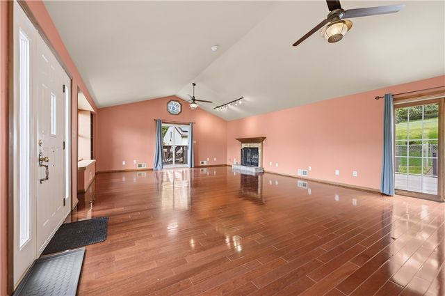 3672 Saxonburg Blvd, Indiana Twp, PA 15238