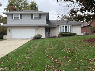 340 McEvoy Court, Niles, OH 44446