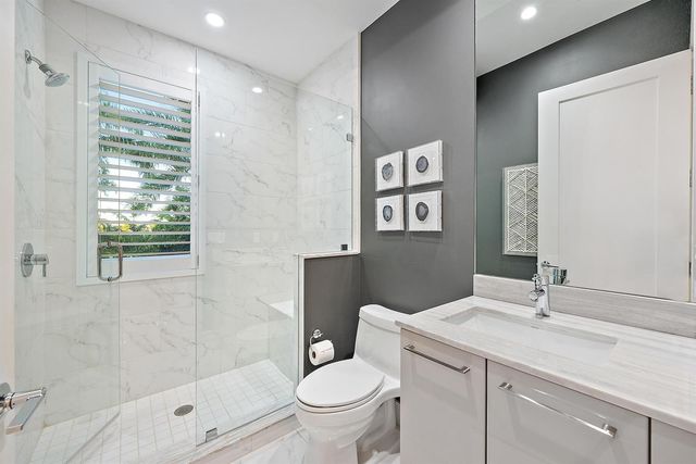 112 Water Club Court N, North Palm Beach, FL 33408
