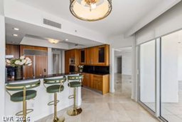 2747 Paradise Road 1403, Las Vegas, NV 89109