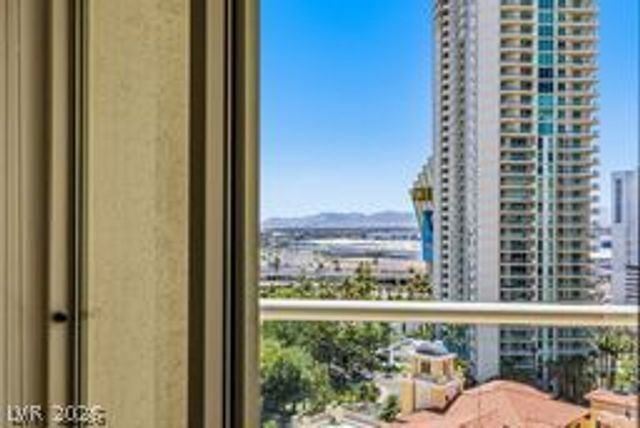 2747 Paradise Road 1403, Las Vegas, NV 89109