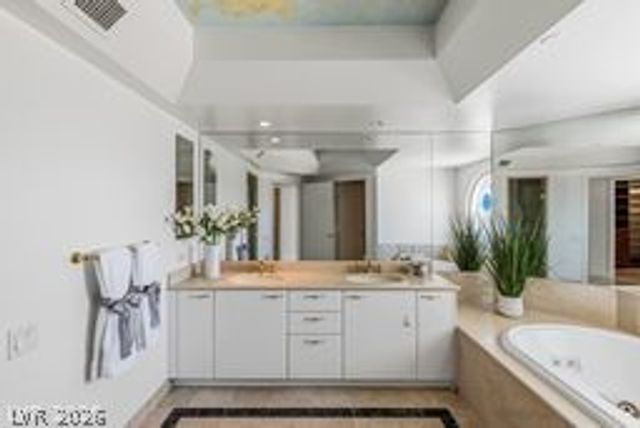 2747 Paradise Road 1403, Las Vegas, NV 89109