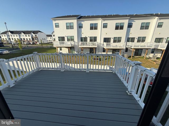 3 CINNAMON LN, Mount Laurel, NJ 08054